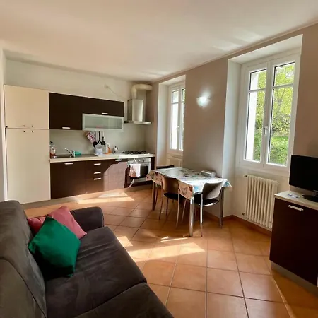 Ai Crotti Apartment Dervio